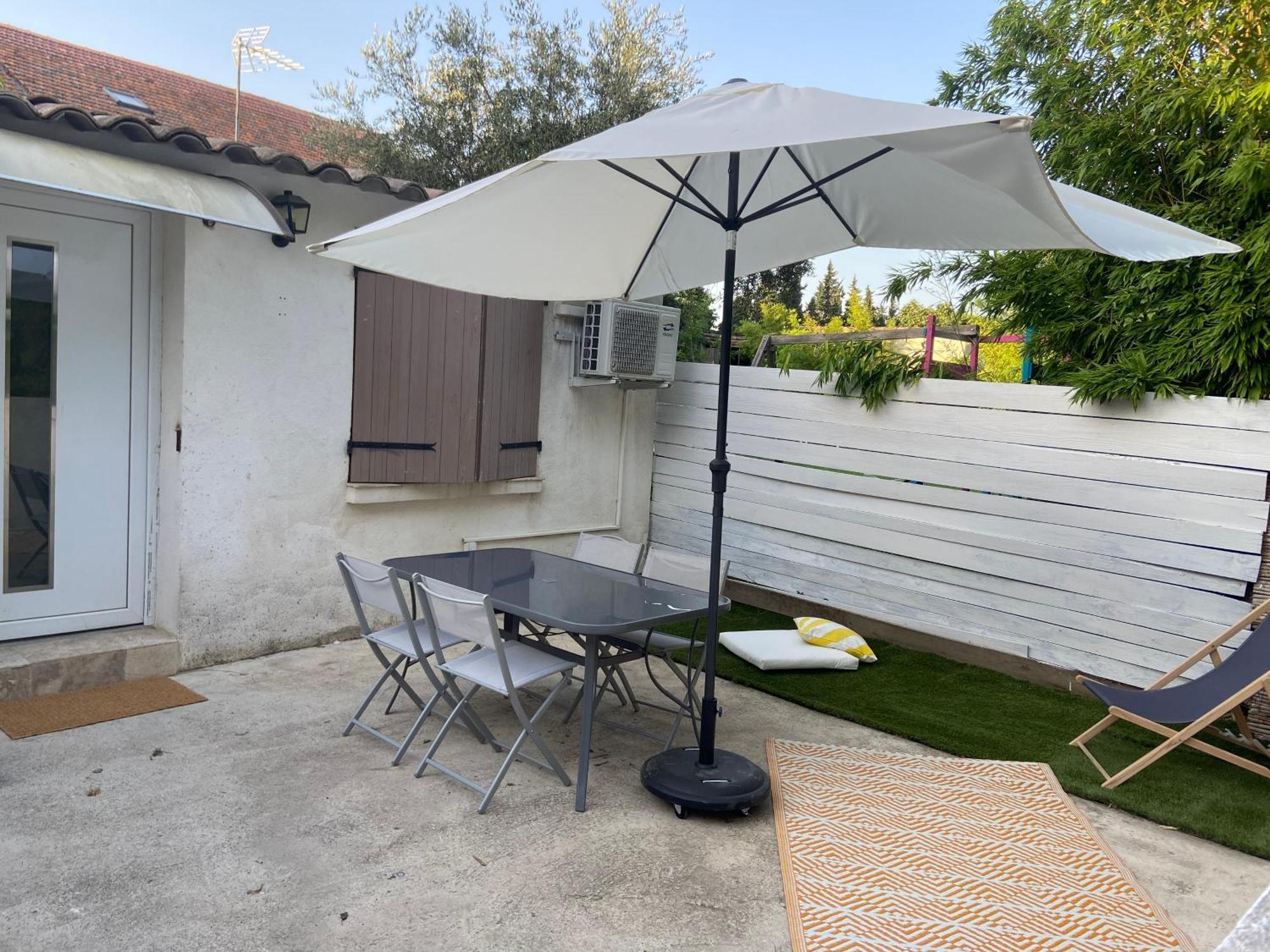 Petit Mas En Provence Villa Tarascon Exteriör bild